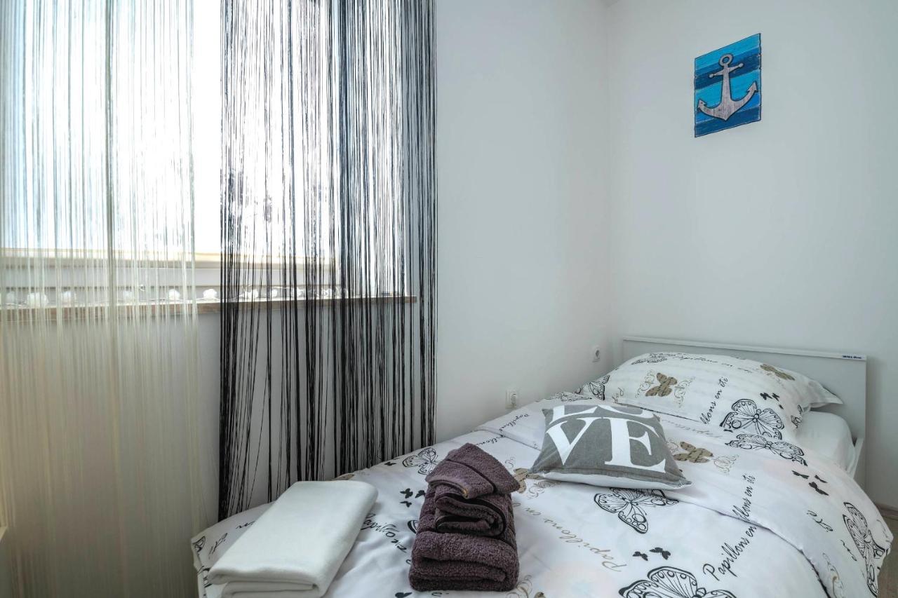 Apartment Petra Pola Esterno foto